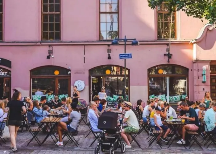 Roeoeperi - 50 M2 - Balcony Design District *