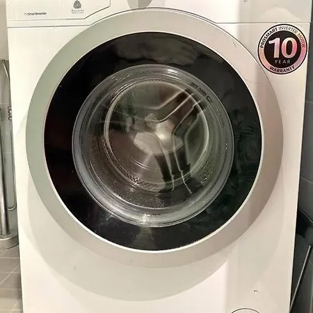 Roeoeperi - 50 M2 - Balcony Design District Apartament Helsinki