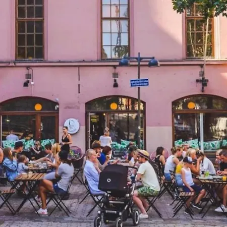 Roeoeperi - 50 M2 - Balcony Design District *